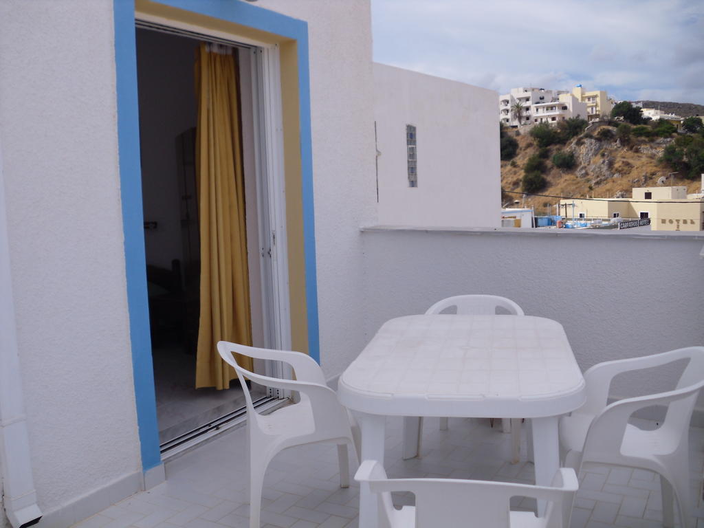 Mertonas Studios Karpathos Buitenkant foto