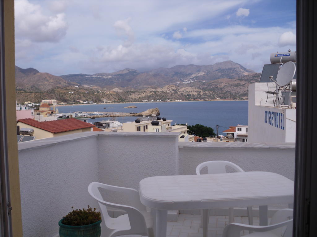 Mertonas Studios Karpathos Buitenkant foto